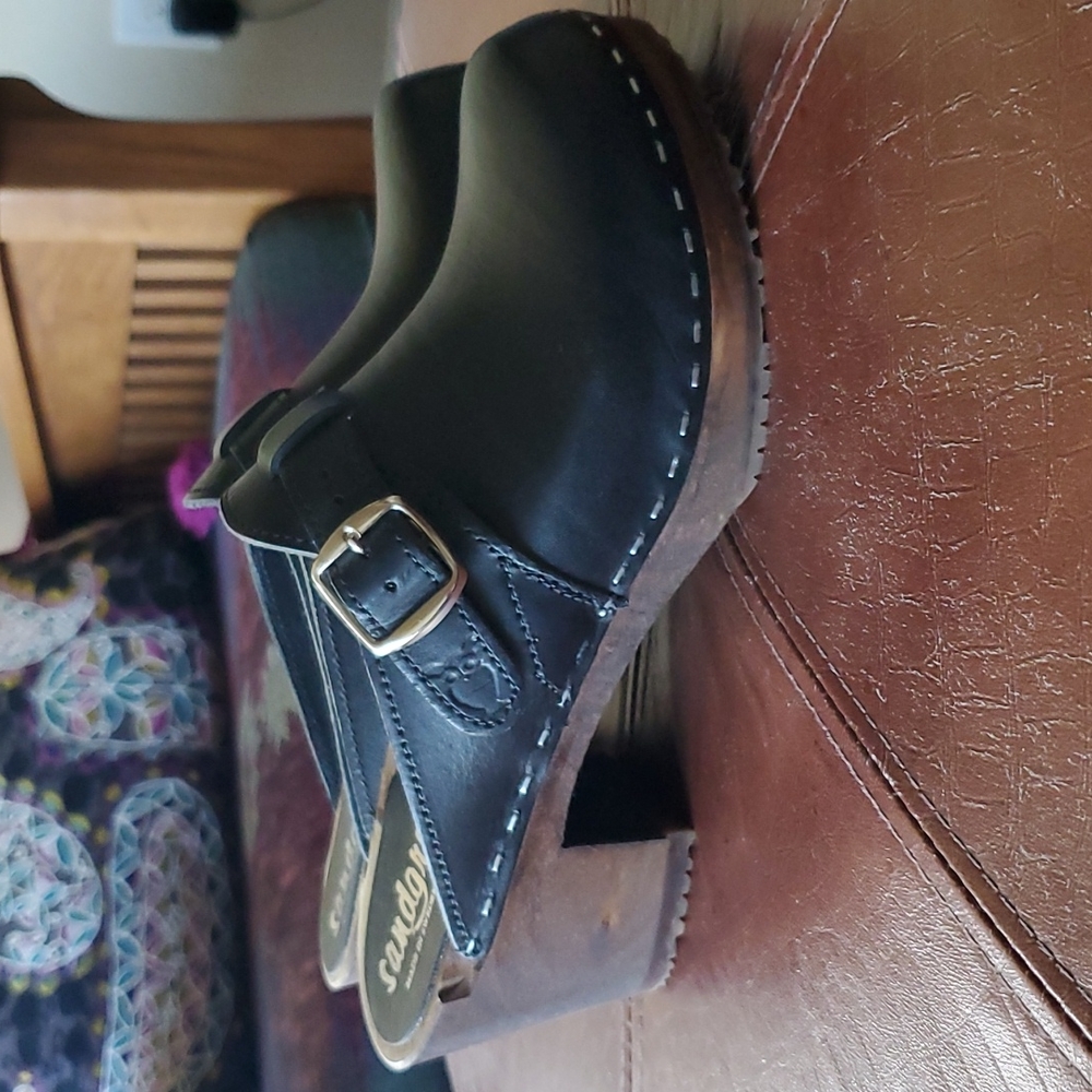 Sandgrens Clogs - image 4